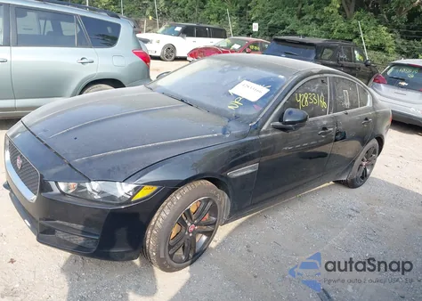 2017 Jaguar Xe 35T Premium z USA, uszkodzony, nr VIN SAJAJ4BV1HA976202